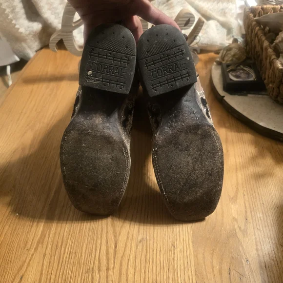 Women's Black and Silver Western Boots - Picture 8 of 11